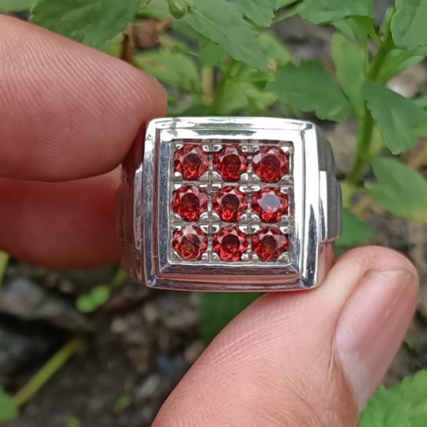 

Dijual perkakas Ring Stempel Batu Natural Garnet 26SZ2 Murah