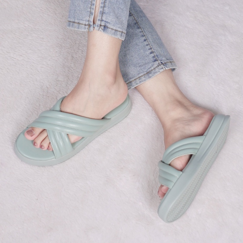 SARASARA YUK - Sandal Wanita Alas Sol Tebal Tinggi SARA SARA DORA Sendal Cewek Platform Wedges Kondangan Hak 2cm Model Silang 2 Size 36 37 38 39 40 Jalan Casual Santai Rumah Slop Warna Green Hijau Selop Original Kekinian Terbaru Shoes Mall Official Store