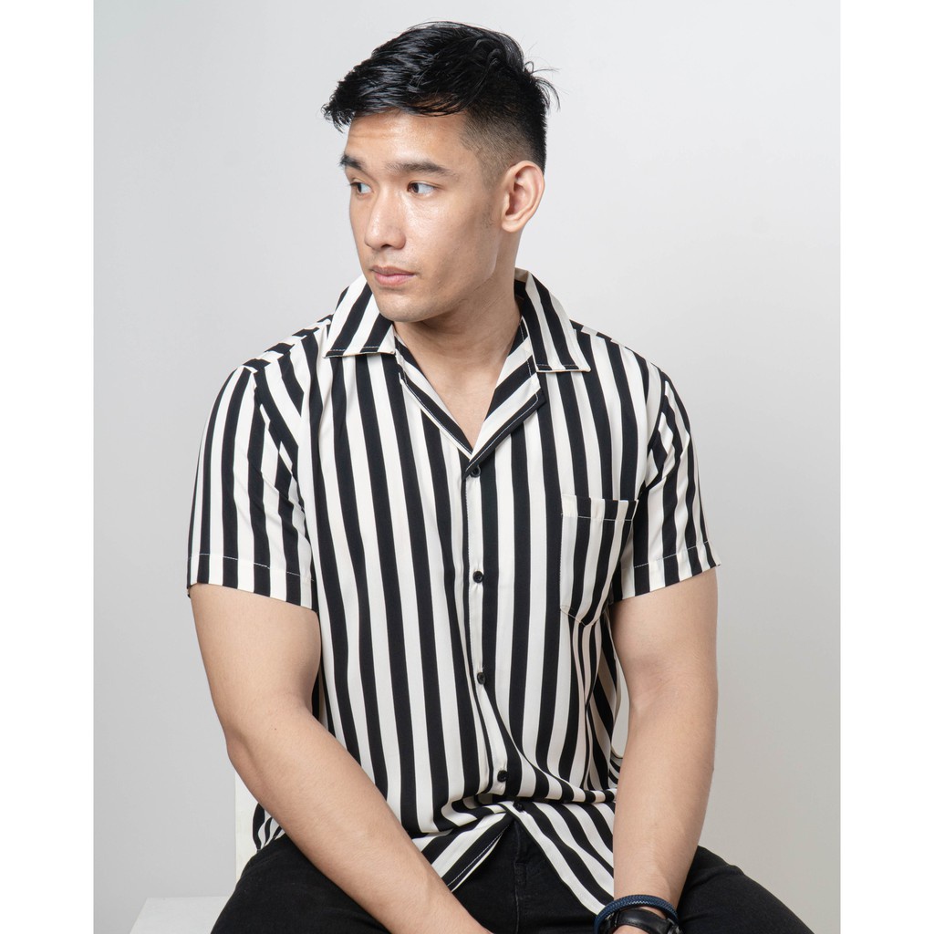 Kemeja Salur Pria Lengan Pendek V-Neck