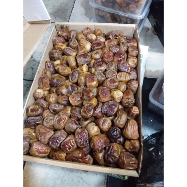 

Kurma Sukari 500gram / Kurma Sukari Alqosem