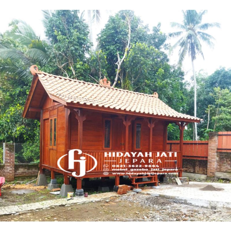 Rumah Kayu Gazebo Panggung Kayu Kelapa