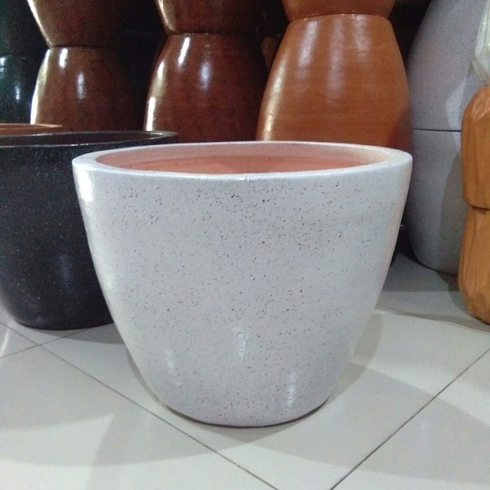 Pot Pot Gerabah Besar Diameter 45Cm (Putih Bintik)