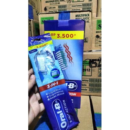 ORAL-B SIKAT GIGI 3-IN-1 ACTION SOFT / ULTRACLEAN CLASSIC