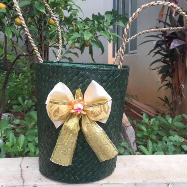 Tas Keranjang Parcel/ Tas Hampers Kue Kering /Tas Anyaman Pandan - Putih