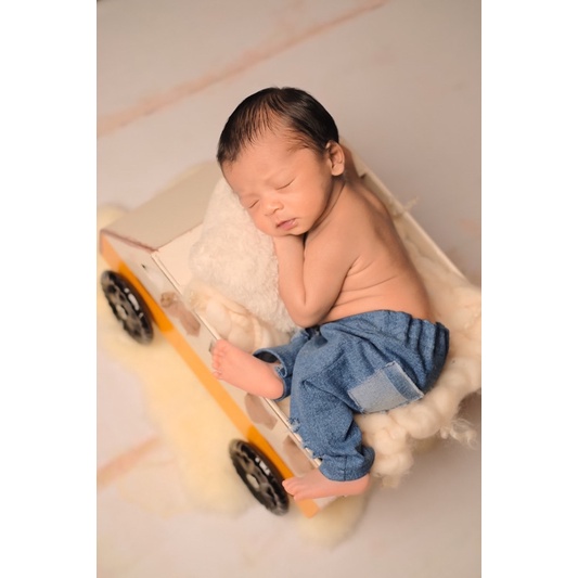 KOSTUM NEWBORN PHOTOGRAPHY