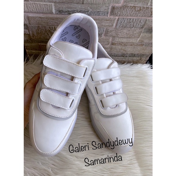 PROMO Sepatu Sneakers Pria Cowok Brand Original Amazara Warna Putih Full White Model Casual Gesper