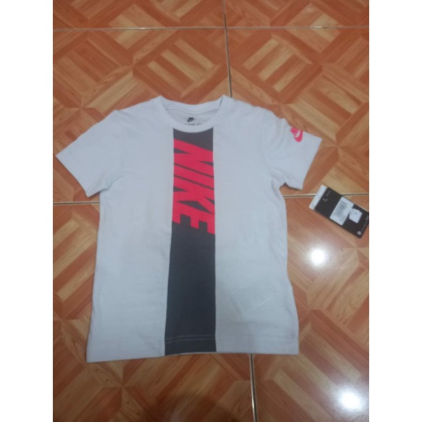 Kaos NIKE AMPLIFY white grey