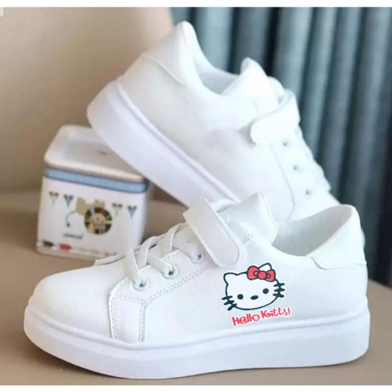 Sepatu sneaker anak tali frepet motif gambar hello Kitty