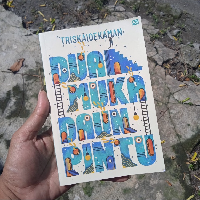 Triskaidekaman - Dua Muka Daun Pintu