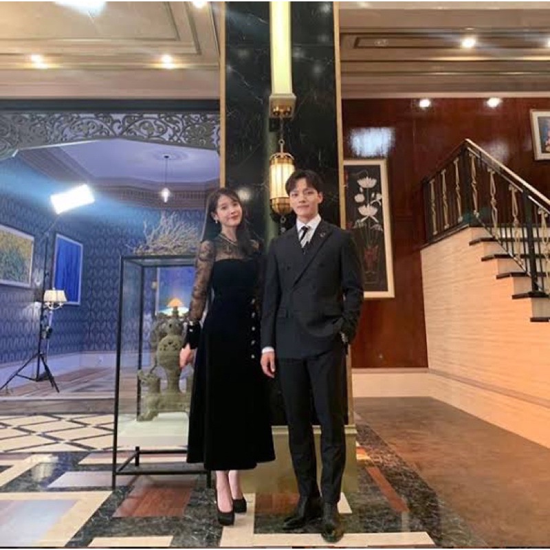 [Premium Actress Series] IU Lee Ji Eun LBD Black Velvet Dress with Lace Combination Import Premium