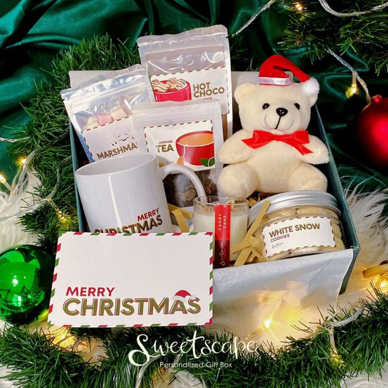 

Christmas Package F - Hadiah Natal 2022 - Hadiah Natal Untuk Sahabat