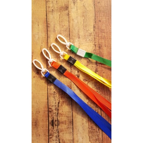 Tali ID Card Cantol Bahan Plastik - Tali Gantung ID Card + Cantolan - Merah