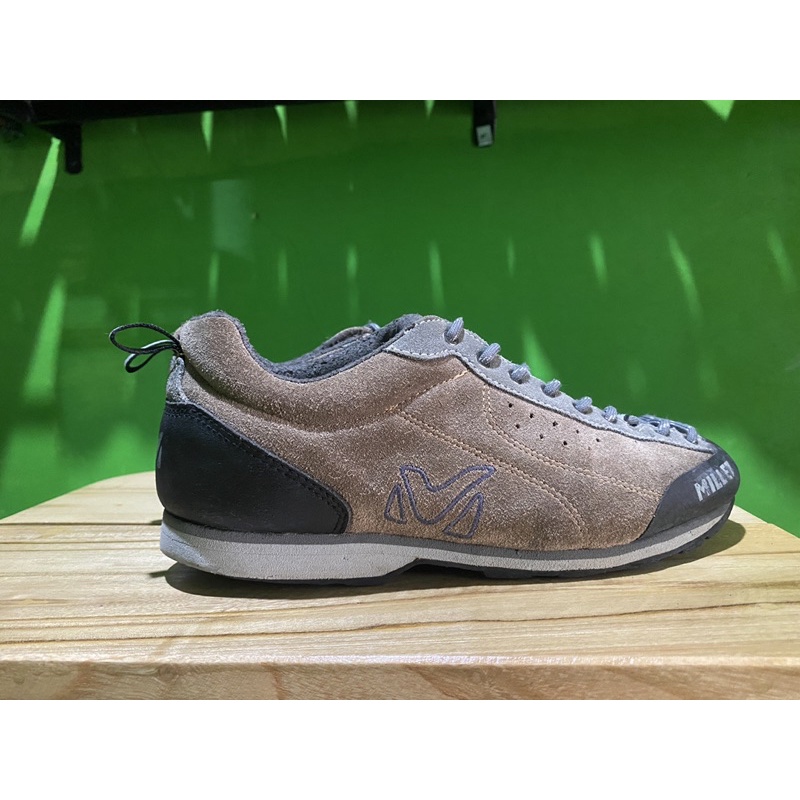 sepatu outdoor/gunung/hiking merk millet original second size 42