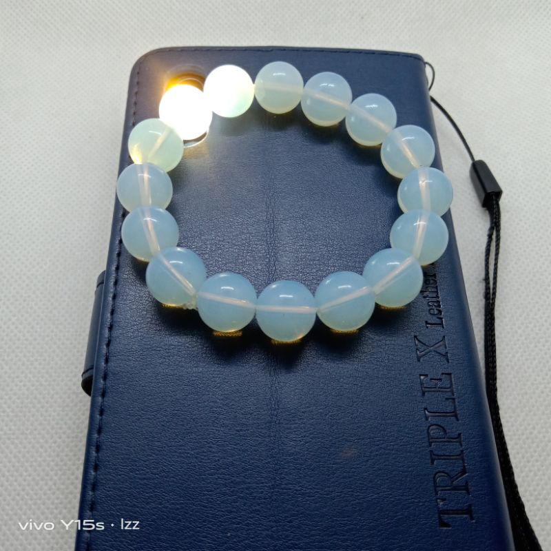 Gelang batu Biduri bulan tembus cahaya