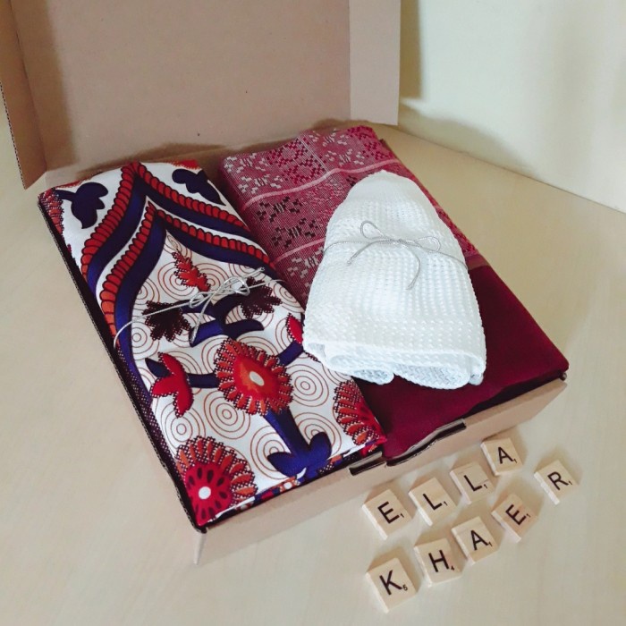 

(COD) kado hadiah sunatan/hampers khitanan/sarung dewasa sajadah peci rajut
