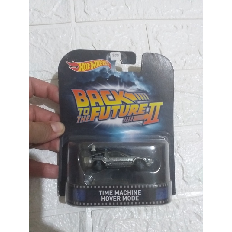 HOT WHEELS BACK TO THE FUTURE RETRO HOVER MODE NOT MINT