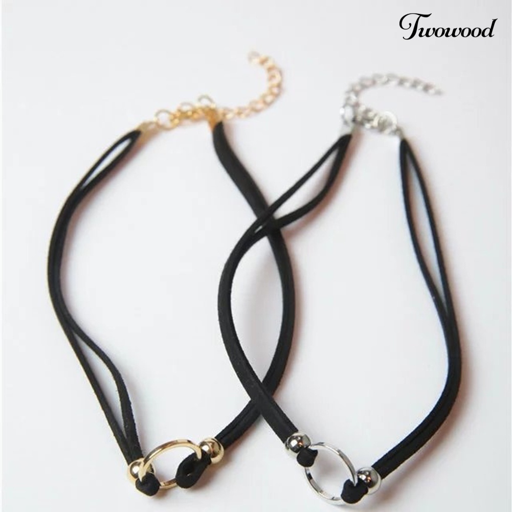 Kalung Choker Bahan Velvet Dengan Liontin Lingkaran Kecil Gaya Gothic Untuk Wanita