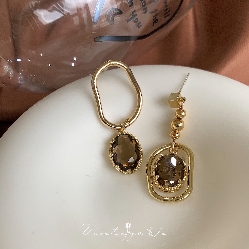 Anting Tusuk Asimetris Hias Kristal Gaya Eleganmewah Tanpa Tindik Untuk Wanita