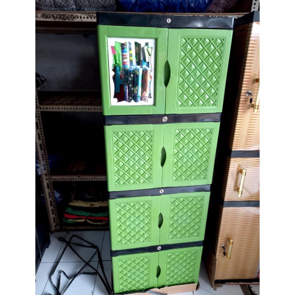 lemari plastik kaca aquos s4