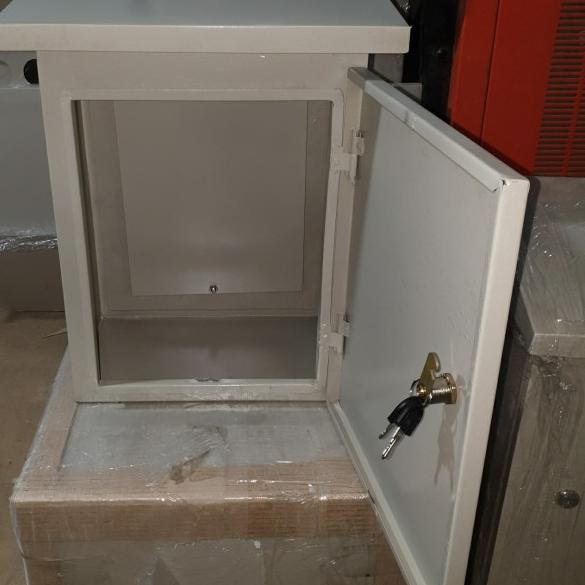 Box panel outdoor topi ventilasi 40x30x20 30x40 30x40x20