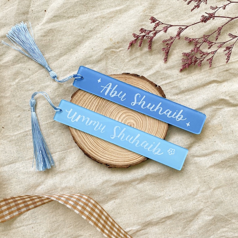 

ACRYLIC BOOKMARK CUSTOM | PEMBATAS BUKU AKRILIK CUSTOM NAMA