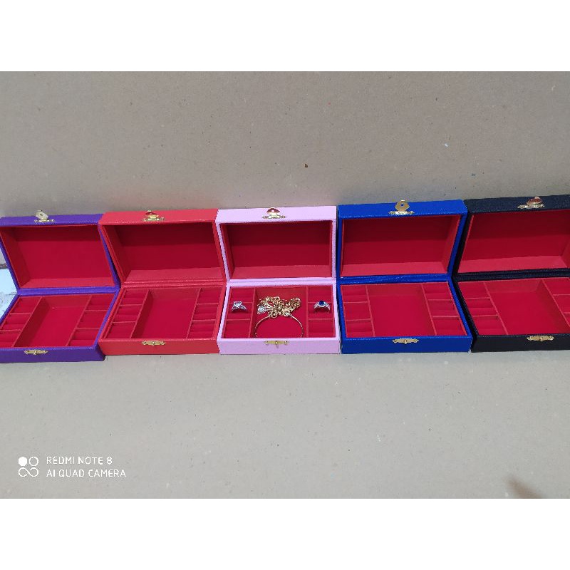 kotak perhiasan bs unk isi 6cincin+1kotak kosong ditengah unk kalung gelang anting liontin LM
