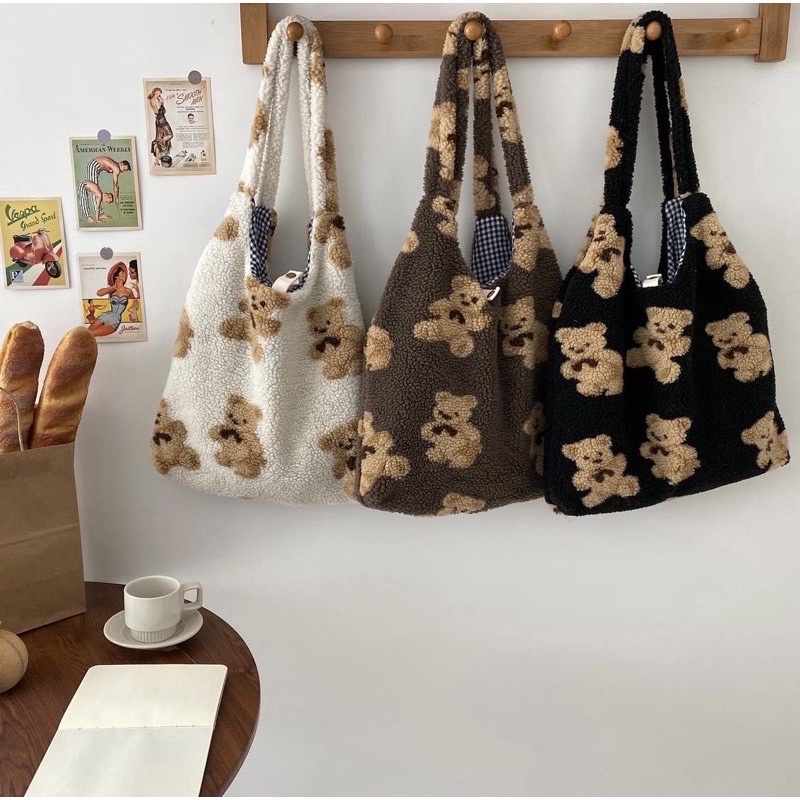 ALLEN BEAR TOTE BAG / TAS KULIAH JALAN IMPORT FASHION / TAS BULU MOTIF BERUANG BEAR KOREA / KOREAN TOTE BAG FLUFFY EMPUK