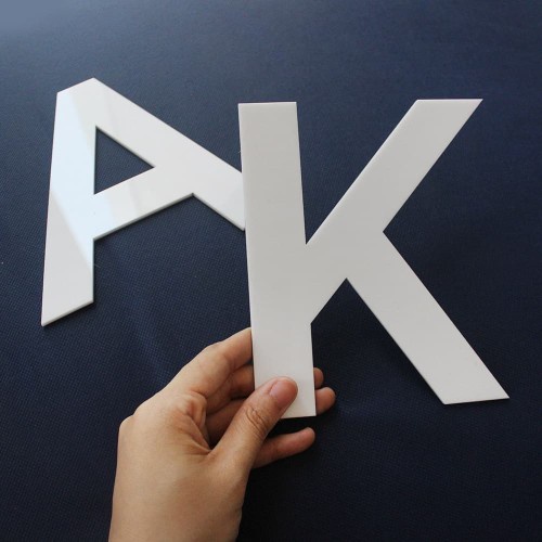 

Huruf Akrilik Tinggi10cm / Letter Acrylic / Lasser Cutting 2mm