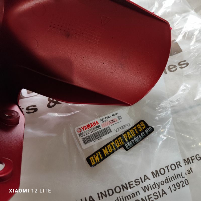 SLEBOR SPAKBOR DEPAN NMAX N-MAX N MAX MERAH GLOSSY 2DP-F1511-00-P3 ORIGINAL