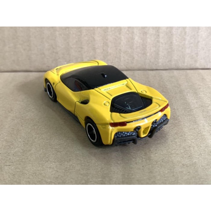 Tomica Ferrari SF90 Stradale Kuning Loose Pack