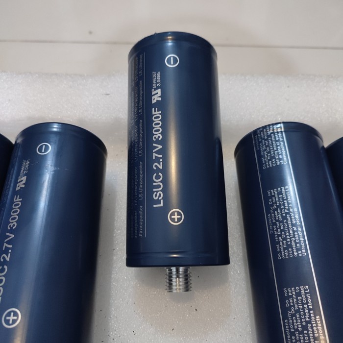 New Super capacitor 2.7v 3000f ultra kapasitor original real capasitor