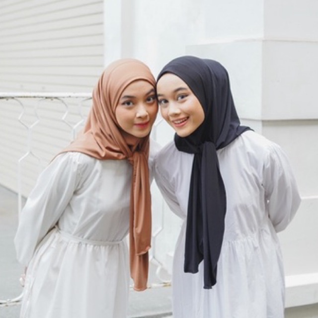 RAISA INSTANT by VRP Scarf / Hijab Segiempat Instan