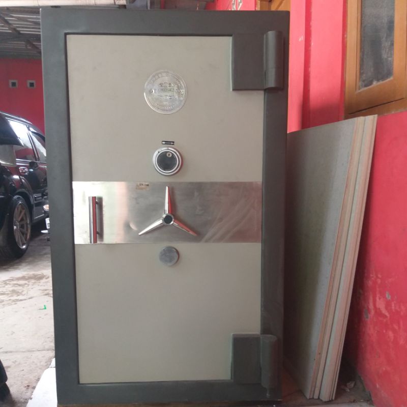 brankas solingen type comender second