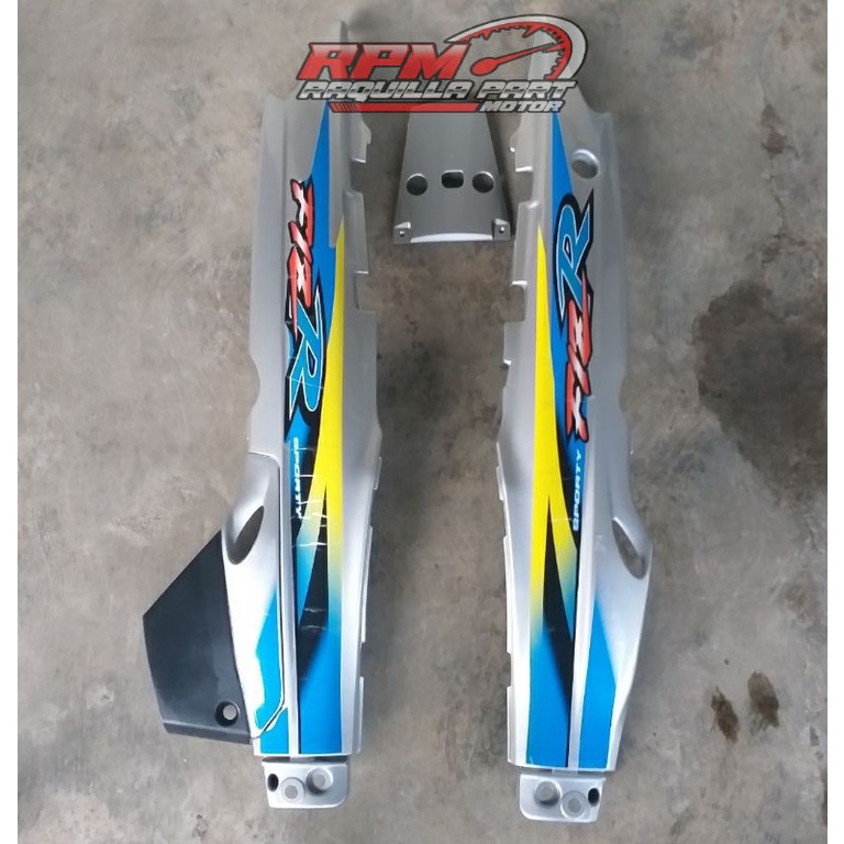 Cover Body Belakang Yamaha Fizr F1zr Bodi Belakang Kanan Kiri Fiz R F1z R F1 zr Warna Silver Plus St
