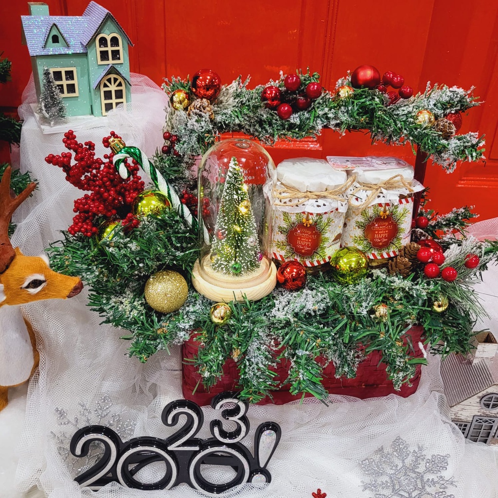 

Paket Dekorasi Hampers Natal Christmas Parcel Hadiah Kue Kering 339
