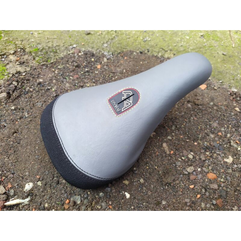 seat sadel pivotal bmx