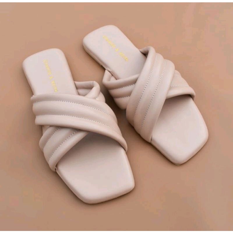 SANDAL FLAT MERK CHARLES & KEITH