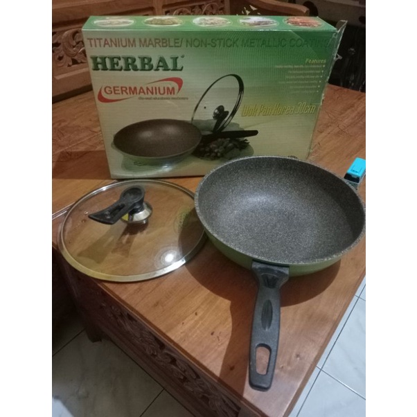 WOK PAN HERBAL 30CM