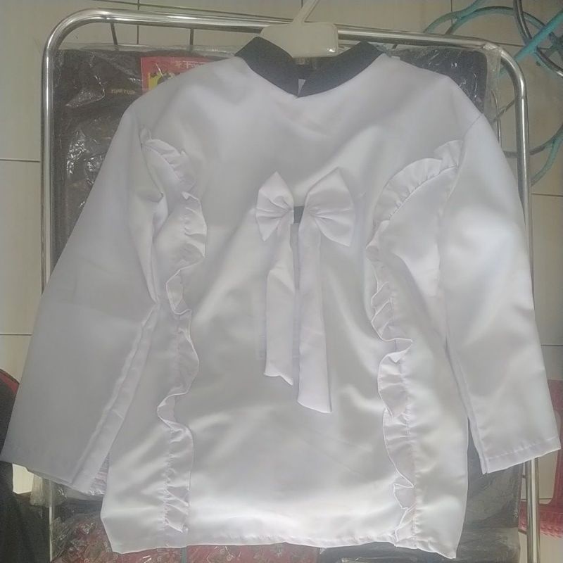 Baju putih muslim anak perempuan