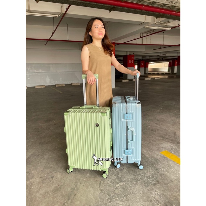 Koper 30 inch JUMBO GEDE bahan polycarbonate anti pecah YG001