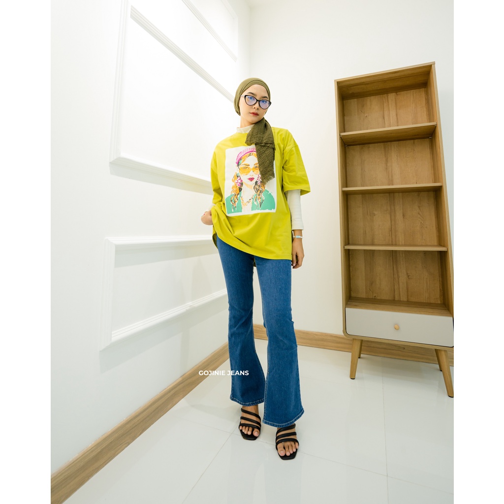 GOJINIEJEANS - T-SHIRT OVERSIZE SABLON CEWE MUSTARD