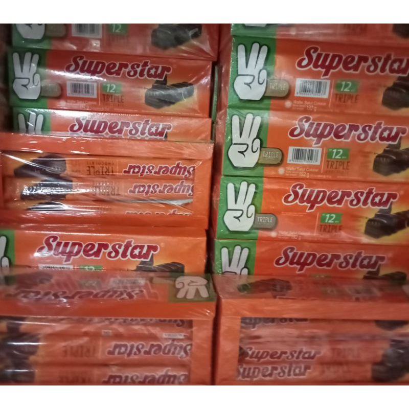 

Superstar wafer triple chocolate | 1 box isi 12pcs