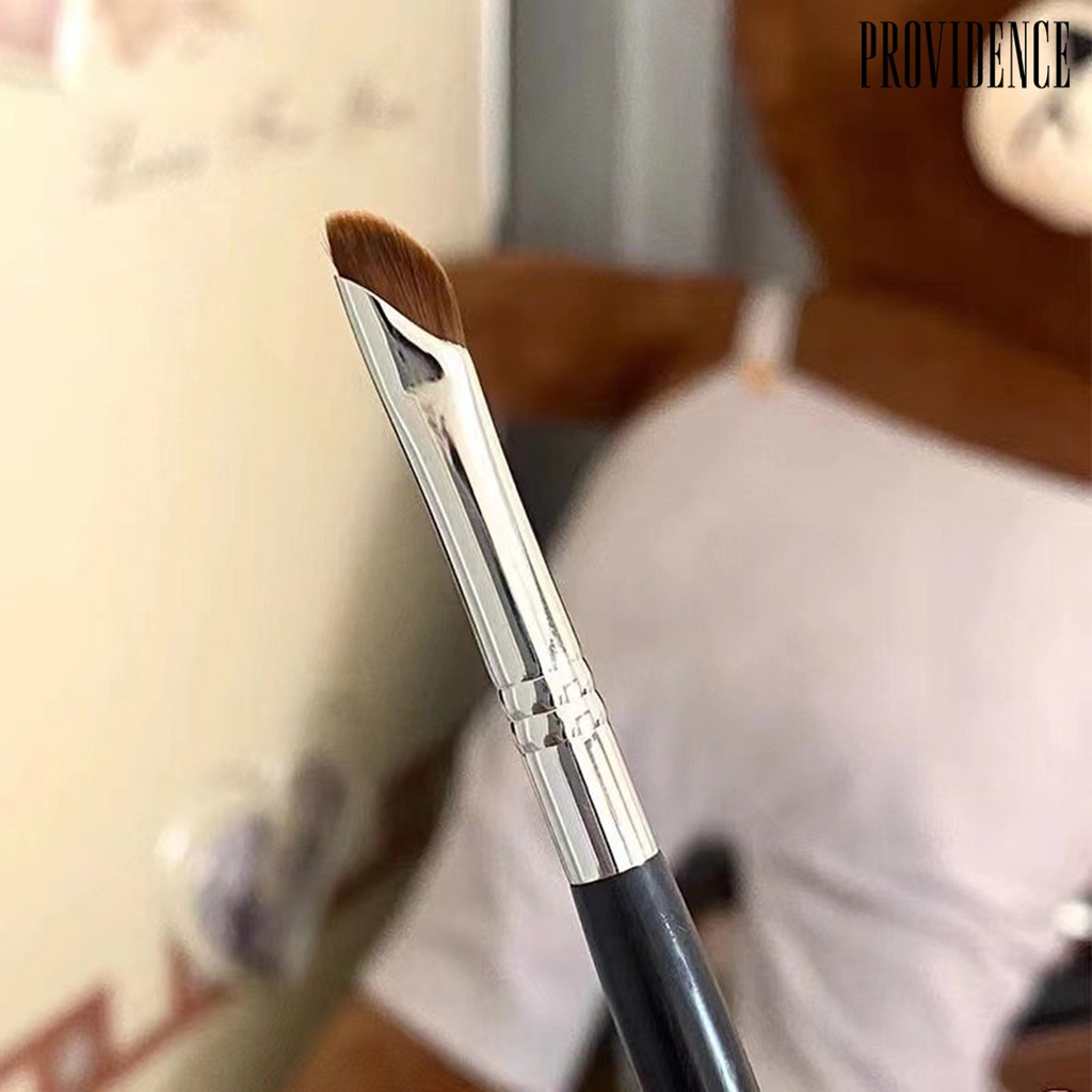 Kuas Eyeliner Alis Mata Bentuk Miring Bahan Bulu Lembut Untuk Penggunaan Sehari-Hari