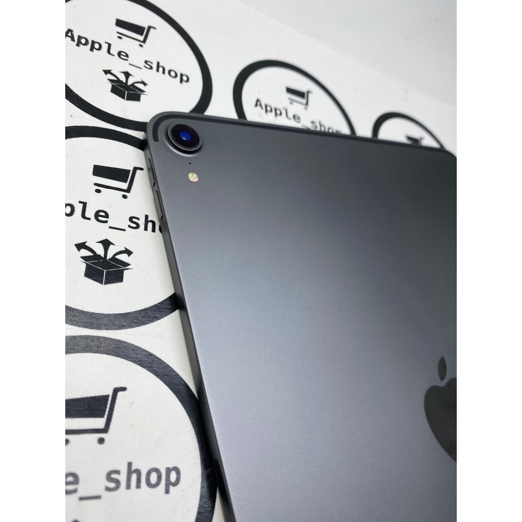 Ipad pro 64GB 2018 12.9inch wifi only Lcd Original Mulus Original Bukan Refurbish / Rekondisi