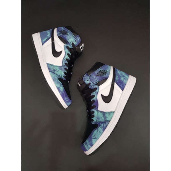 AIR JORDAN 1 RETRO HIGH