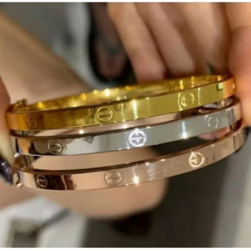 Gelang chanel titanium awet dan tidak luntur