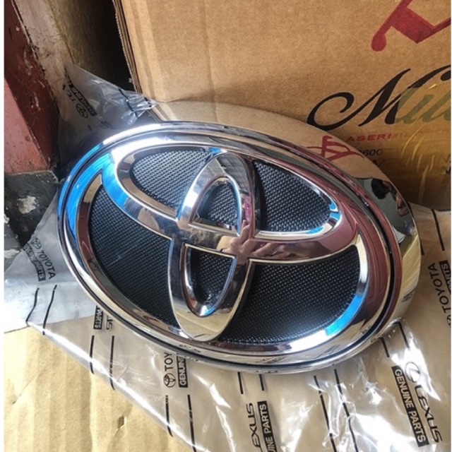 EMBLEM LOGO FORTUNER VRZ