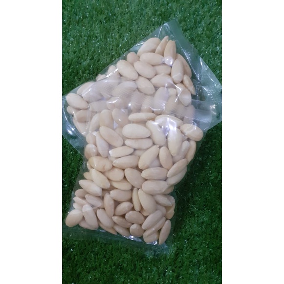 

Almond Whole / Almond Kupas 100gr / 250gr