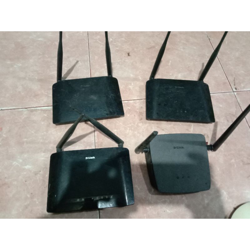 D-Link DIR 612 lengkap adaptor