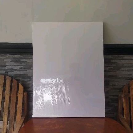 

Kanvas Lukis Marsoto Ukuran 60x80 cm